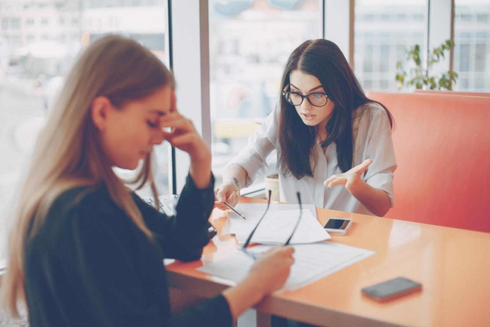 Espaço de trabalho moderno que reflete a nossa cultura empresarial inovadora